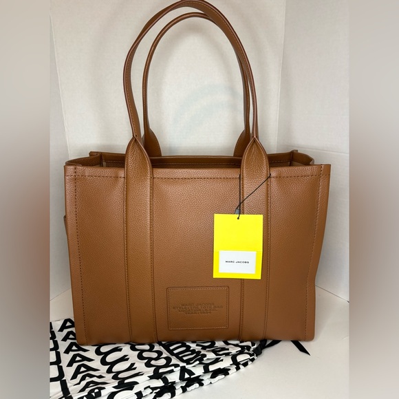 Marc Jacobs The Tote Bag Large Argan Oil - Picture 2 of 8